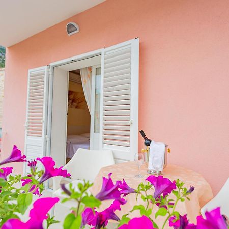 Baska Voda Apartments - Steps From The Beach, Free Parking, Central Location 外观 照片