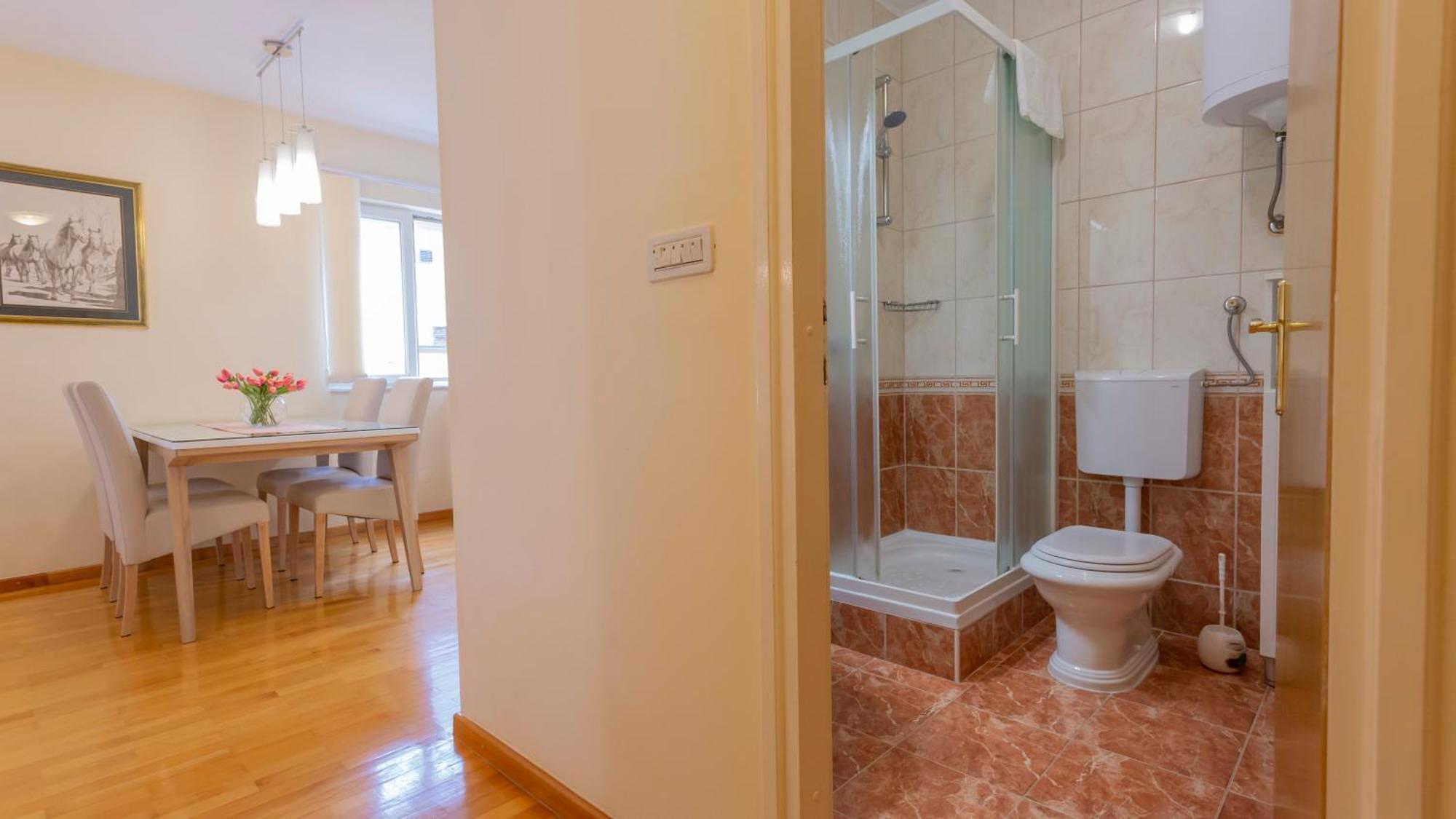 Baska Voda Apartments - Steps From The Beach, Free Parking, Central Location 外观 照片