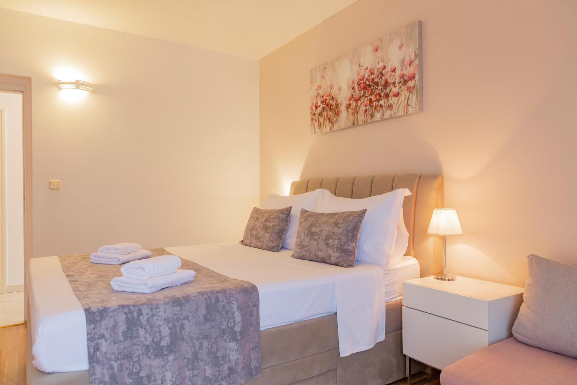 Baska Voda Apartments - Steps From The Beach, Free Parking, Central Location 外观 照片