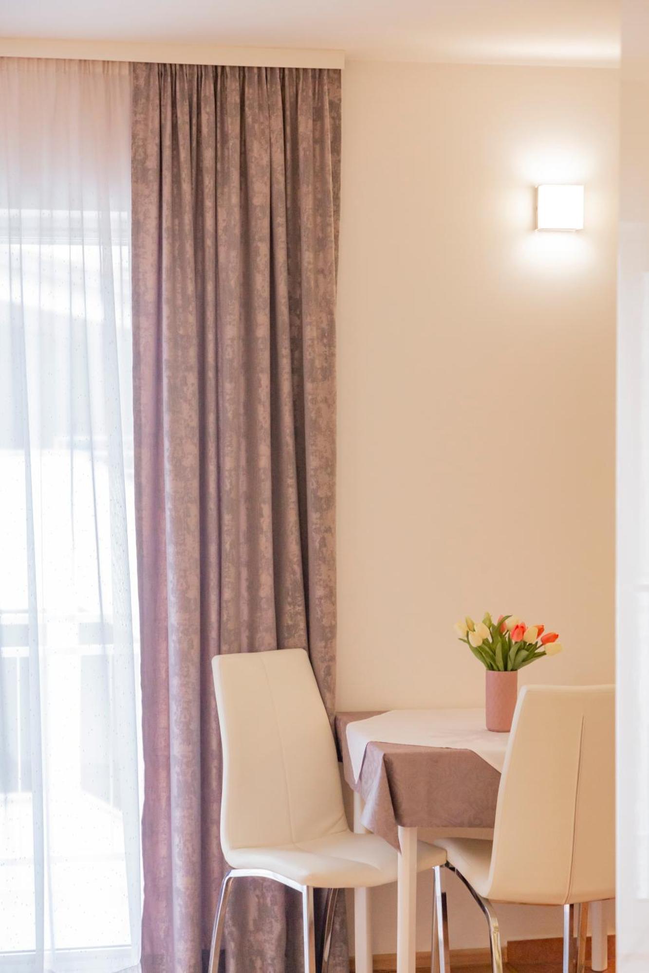 Baska Voda Apartments - Steps From The Beach, Free Parking, Central Location 外观 照片
