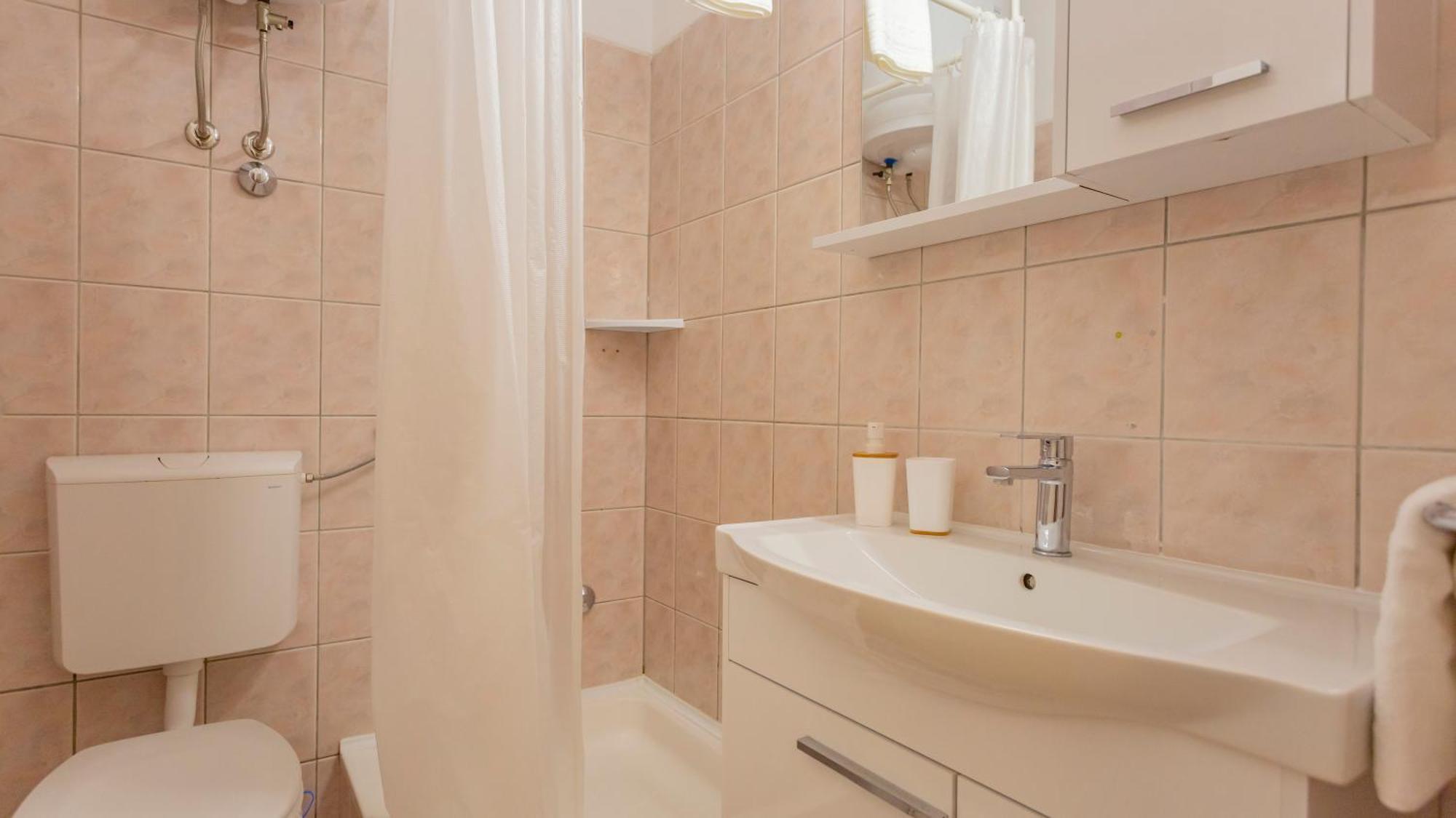 Baska Voda Apartments - Steps From The Beach, Free Parking, Central Location 外观 照片