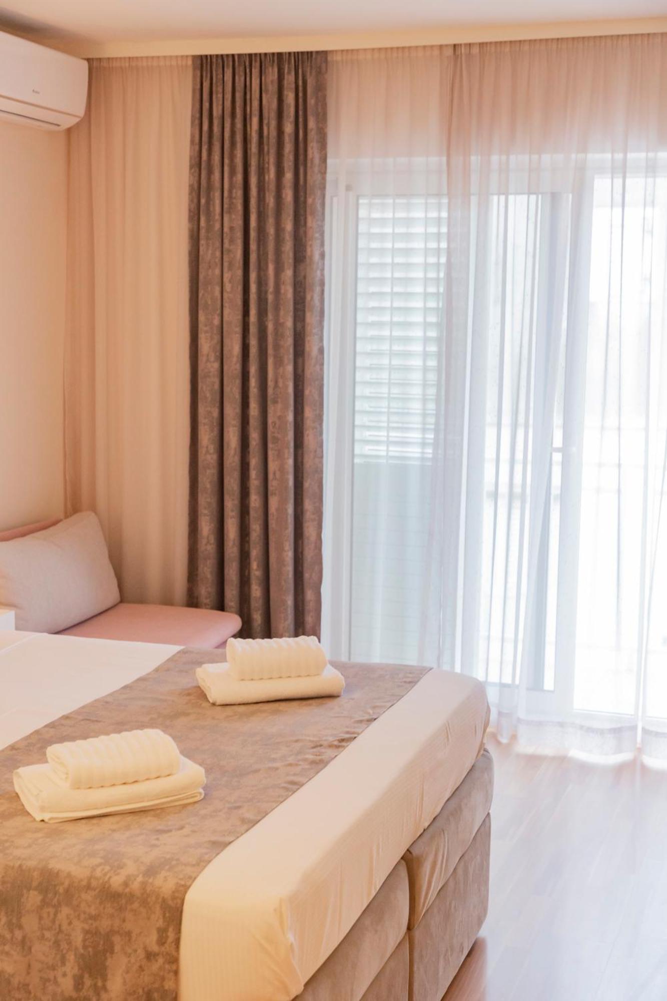 Baska Voda Apartments - Steps From The Beach, Free Parking, Central Location 外观 照片